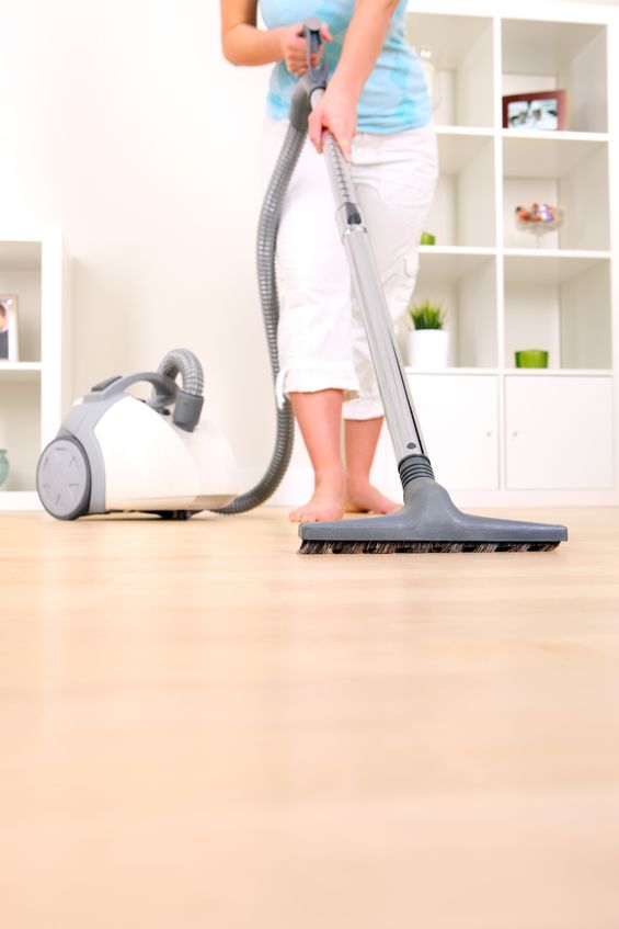 Should You Hire a Professional Carpet Cleaning Company or DIY